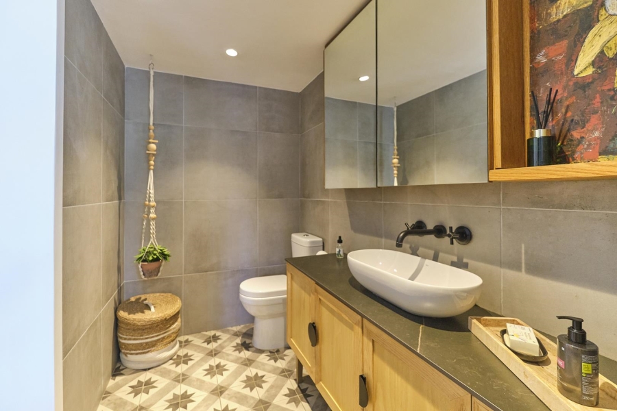 5 Bedroom Property for Sale in Flamingo Vlei Western Cape